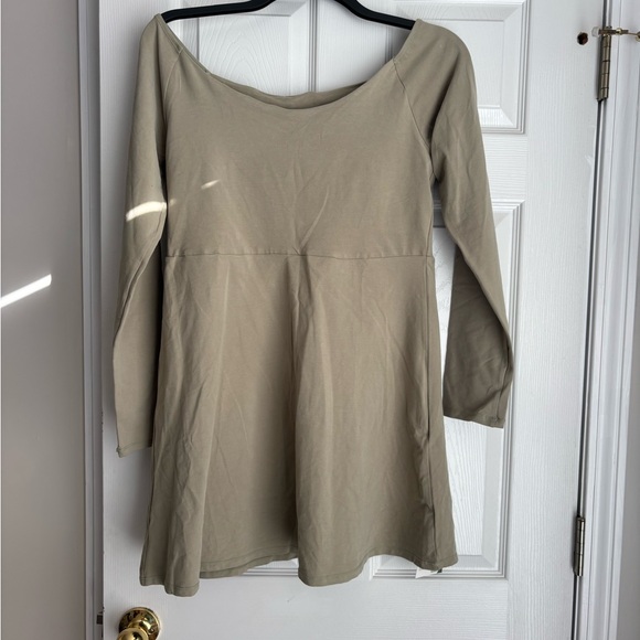 HALARA Long Sleeve Athletic Dress NWT - Picture 2 of 4